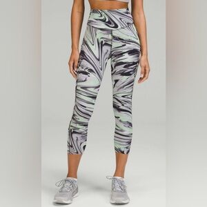 NWOT Lululemon Base Pace HR 23” Crop- Size 6